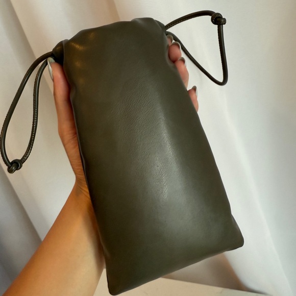 ✨ Brand New Loewe Sunglasses ✨ - Picture 9 of 10